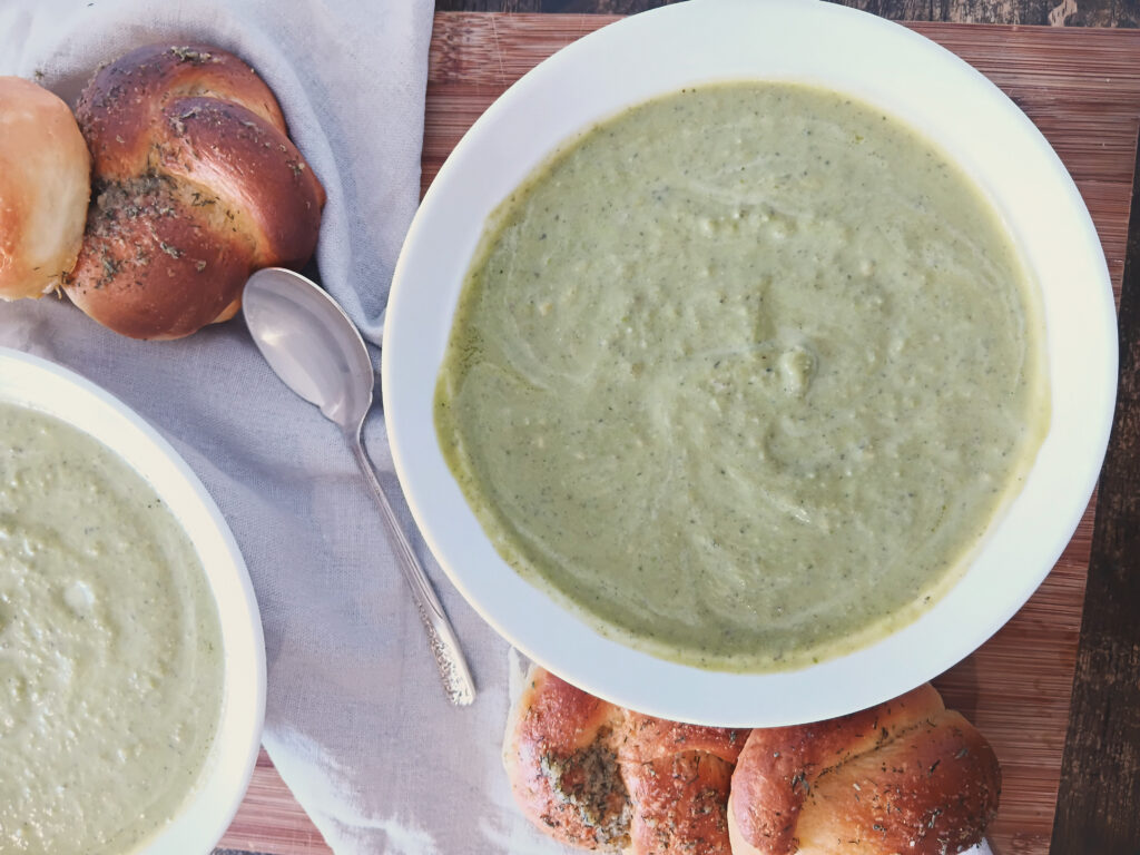 Bowls of creamy pea soup
