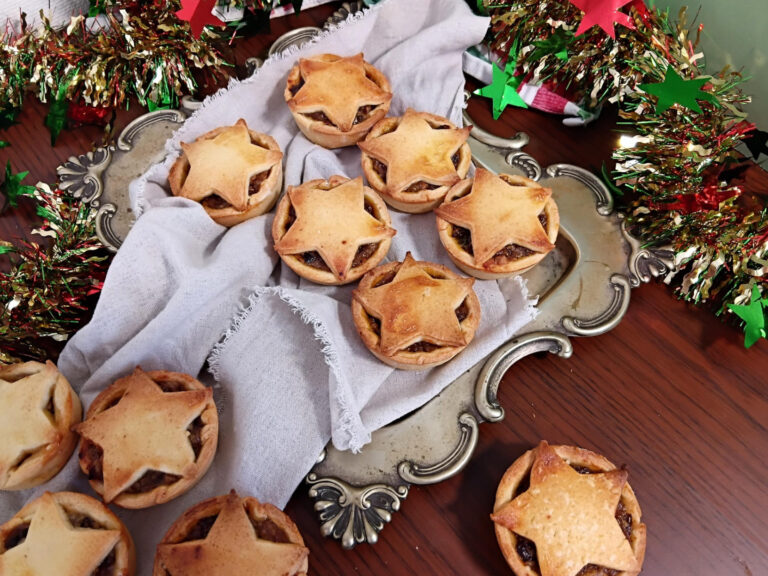 christmas fruit mince pies