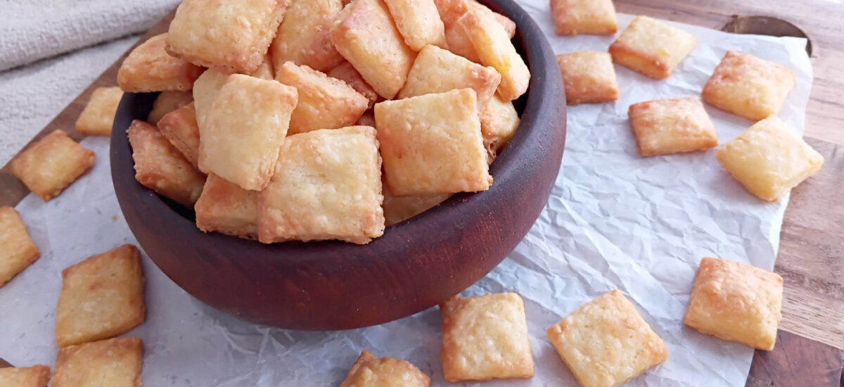 Simple Cheese Crackers