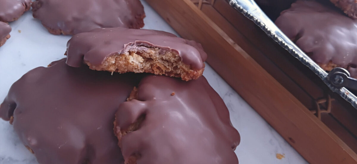 Crunchy Nut Snap Biscuits